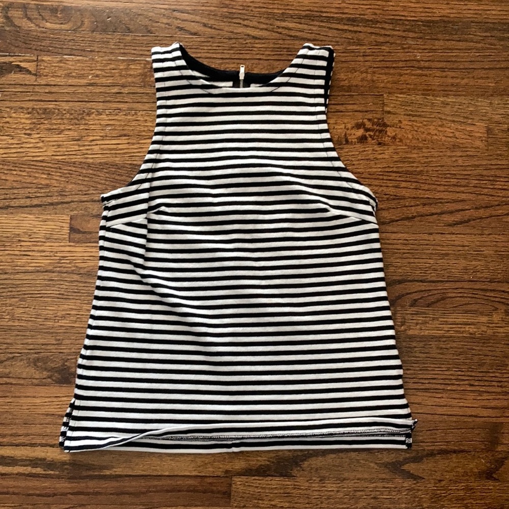 Banana Republic black & white striped top Size 6